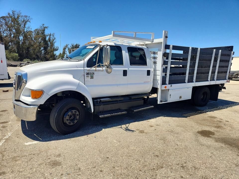 2013 FORD F-650
