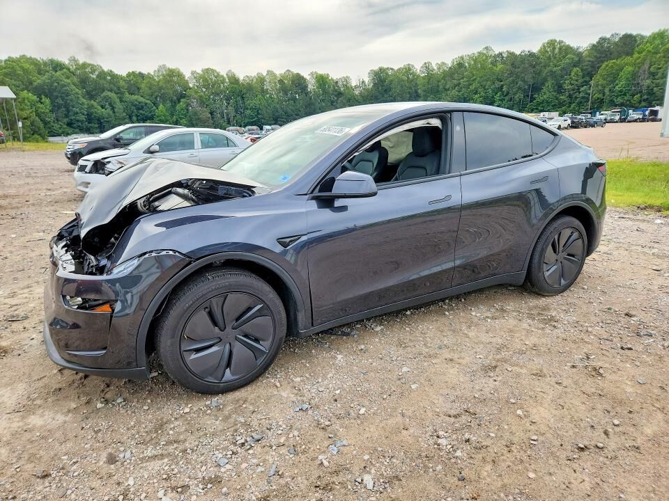 2026 TESLA Model Y