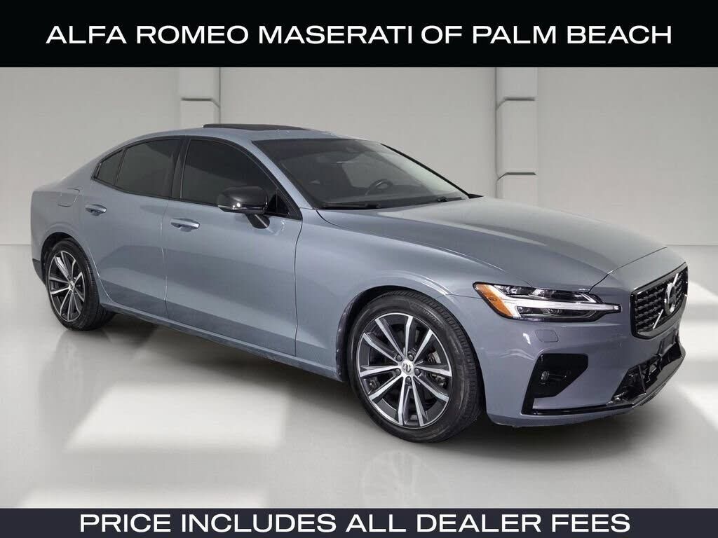 2022 VOLVO S60
