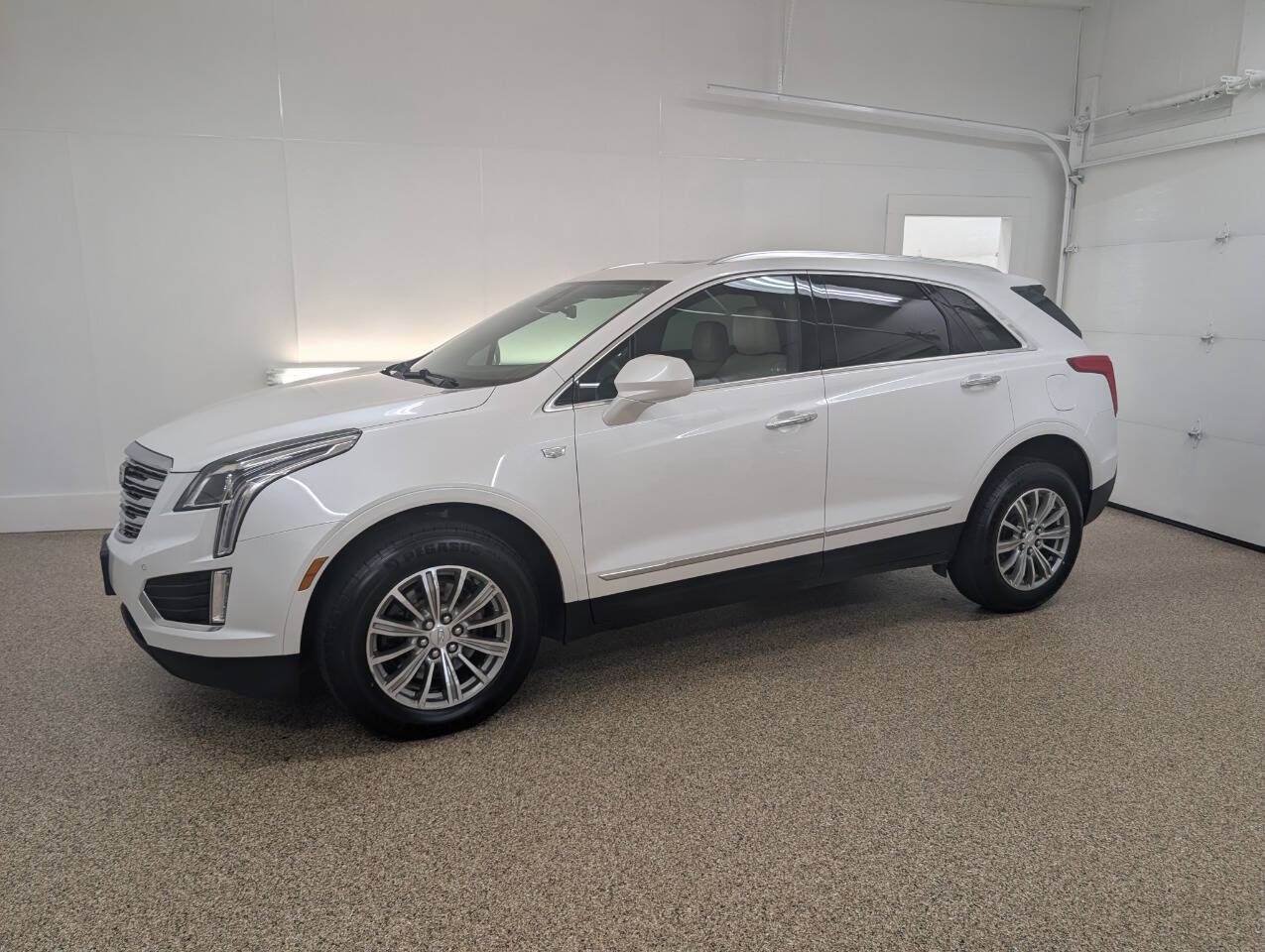 2017 CADILLAC XT5
