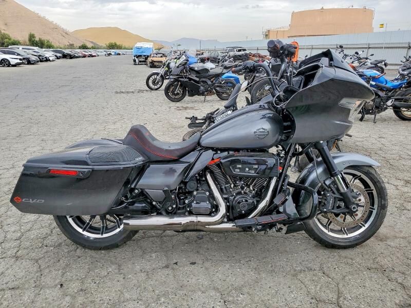 2025 HARLEY-DAVIDSON CVO Road Glide