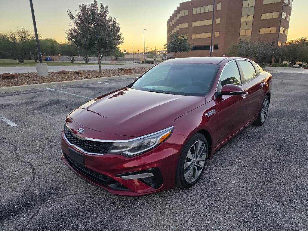 2019 KIA Optima