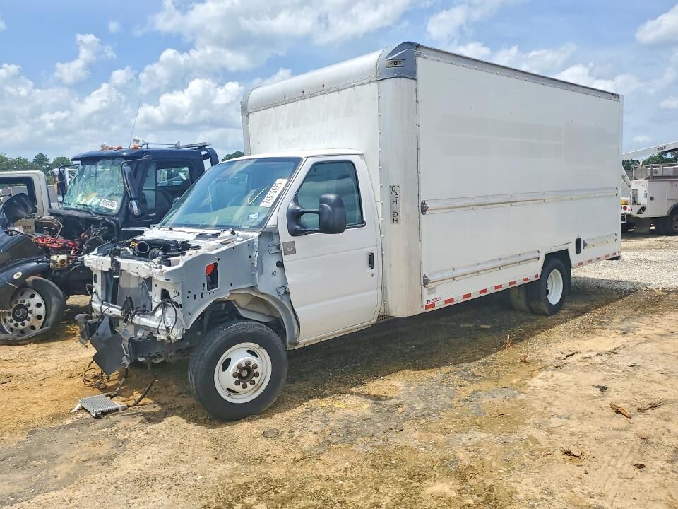 2022 FORD E-350