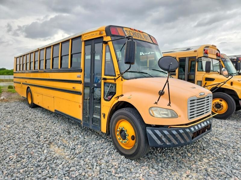 2010 FREIGHTLINER B2 Bus Chassis