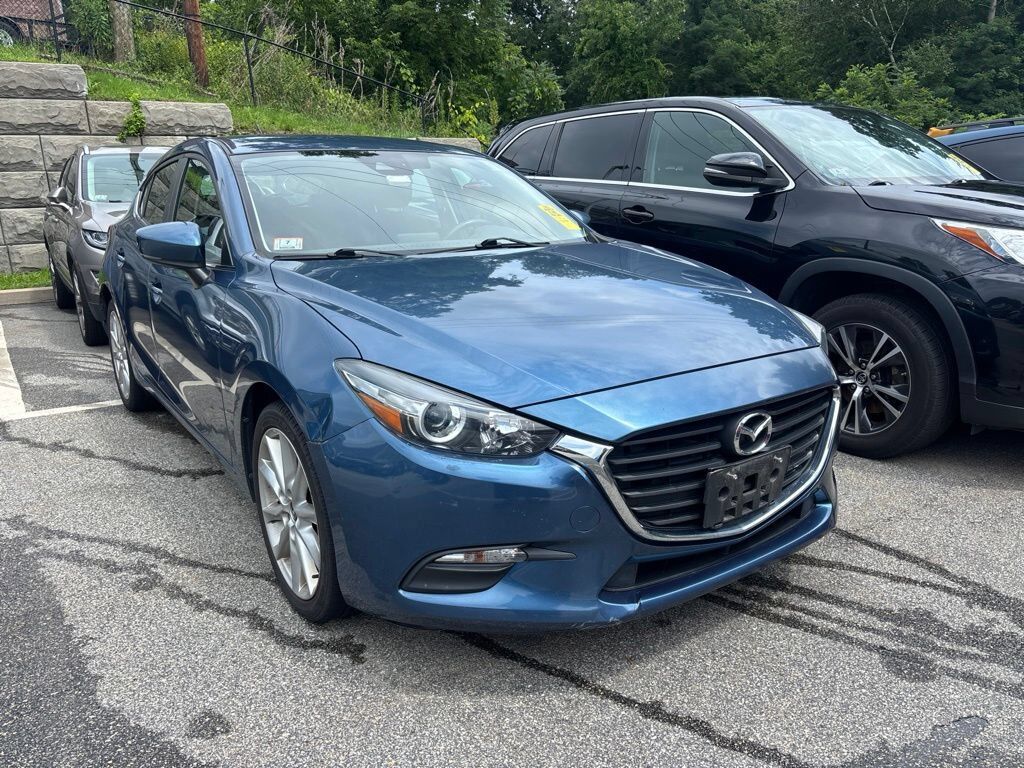 2017 MAZDA Mazda3
