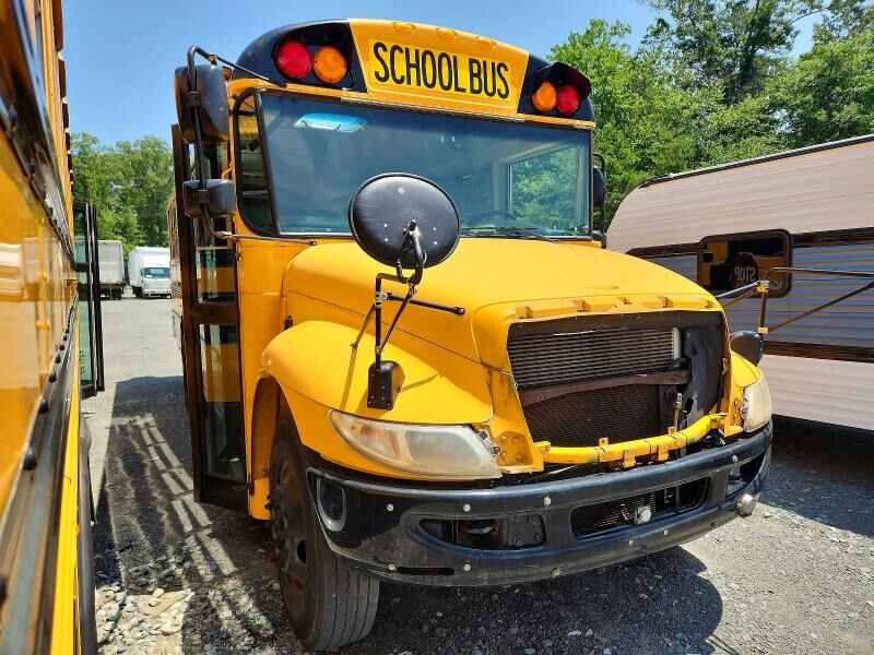 2015 IC BUS PB105