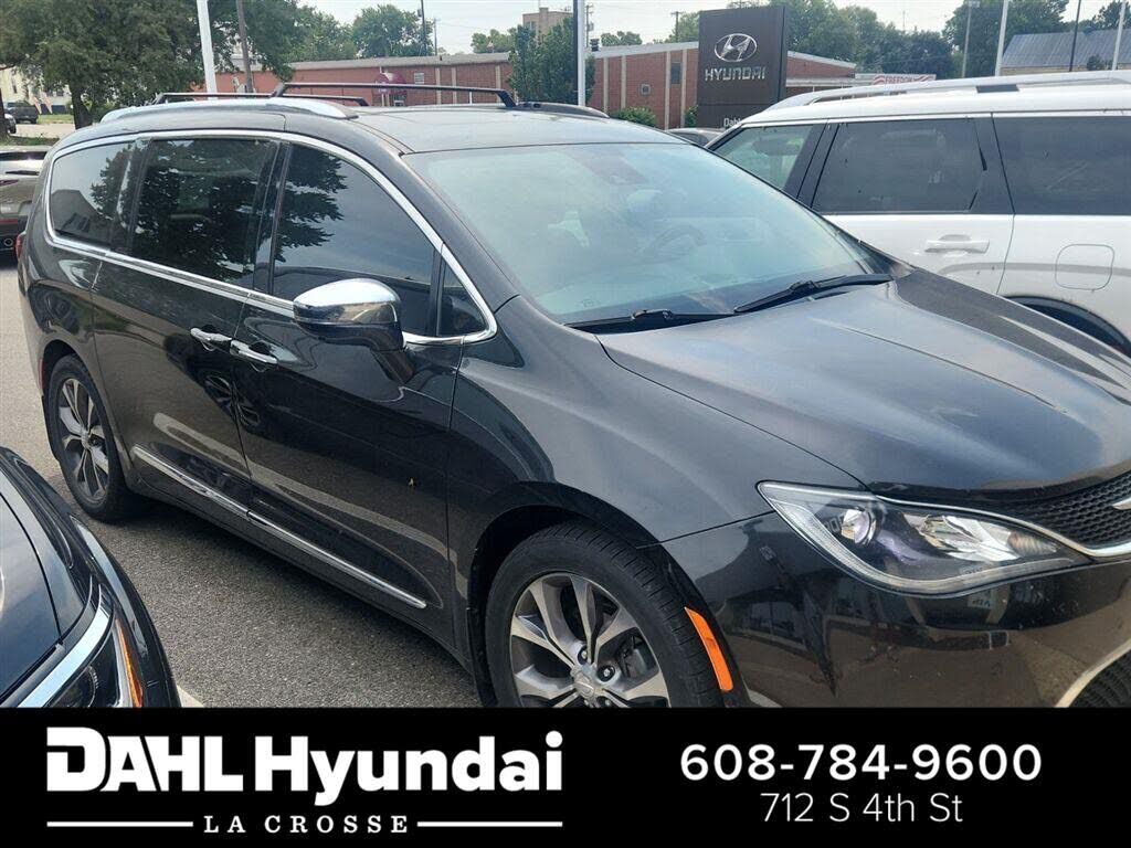 2017 CHRYSLER Pacifica