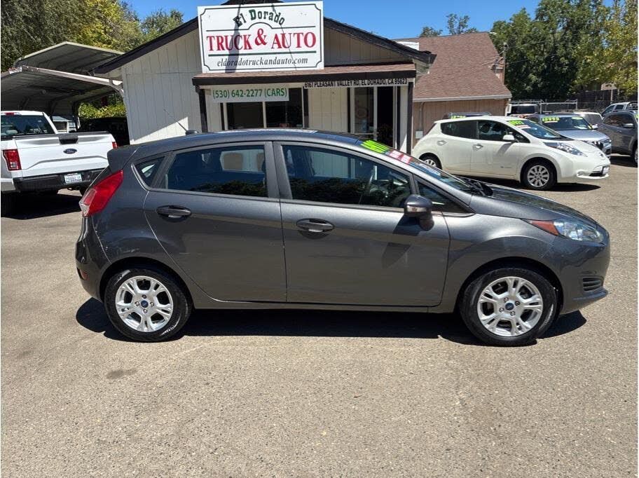 2016 FORD Fiesta