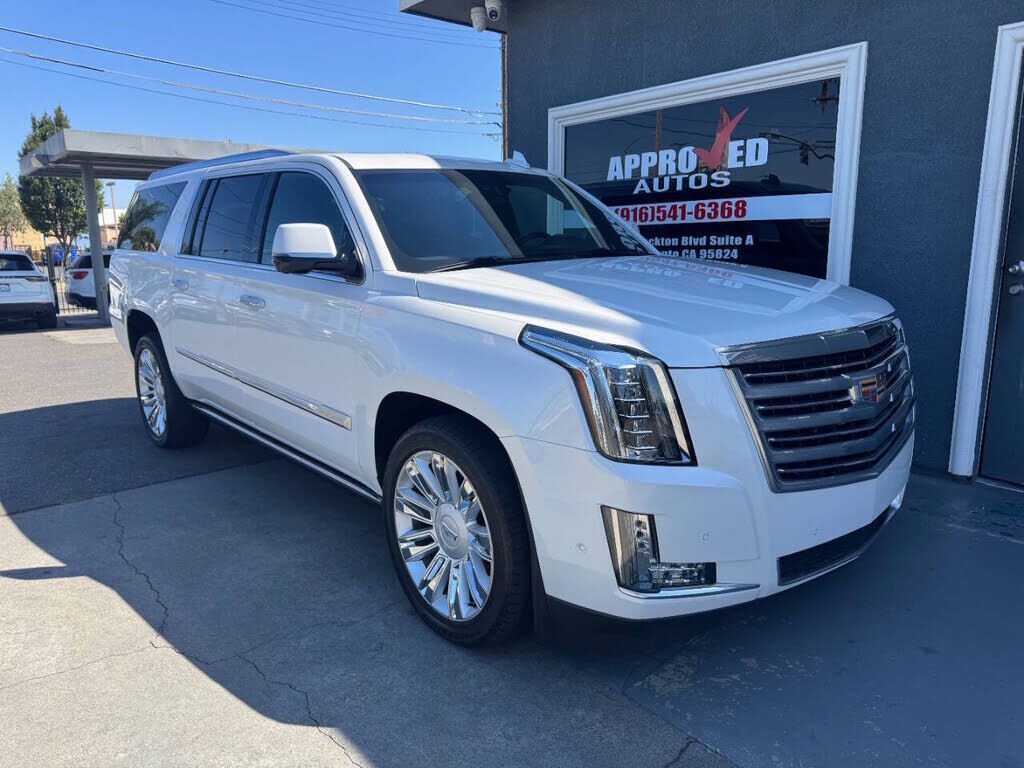 2019 CADILLAC Escalade ESV