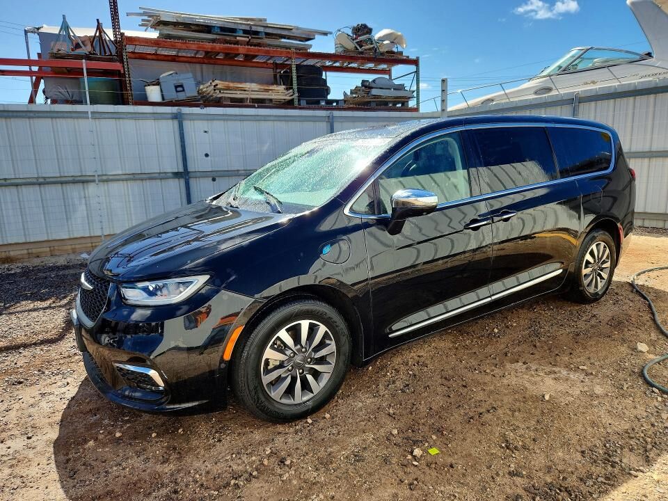 2022 CHRYSLER Pacifica