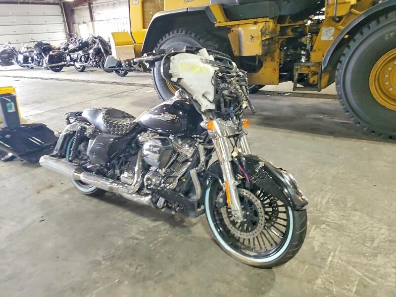 2021 HARLEY DAVIDSON FLHX / Street Glide