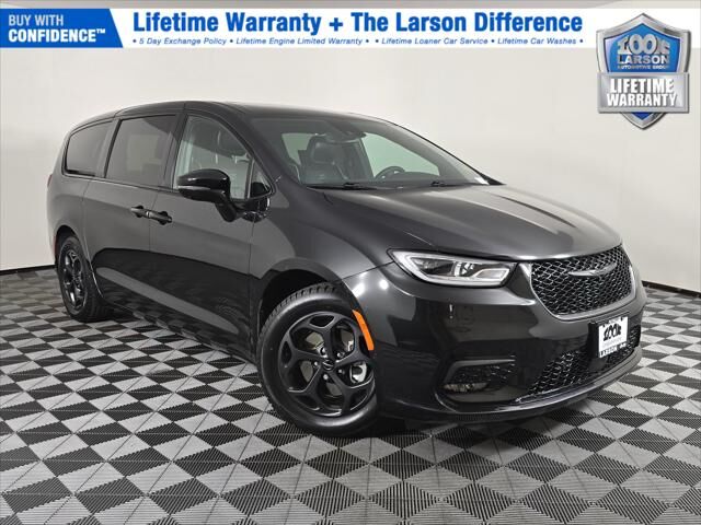 2023 CHRYSLER Pacifica