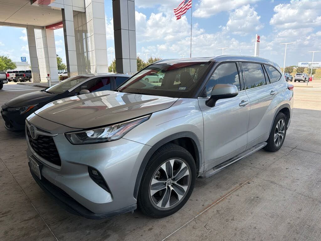 2020 TOYOTA Highlander