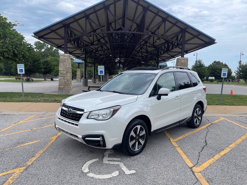 2017 SUBARU Forester
