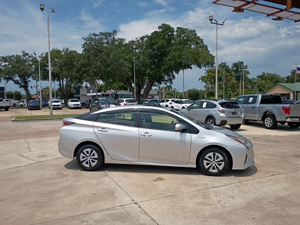 2017 TOYOTA PRIUS