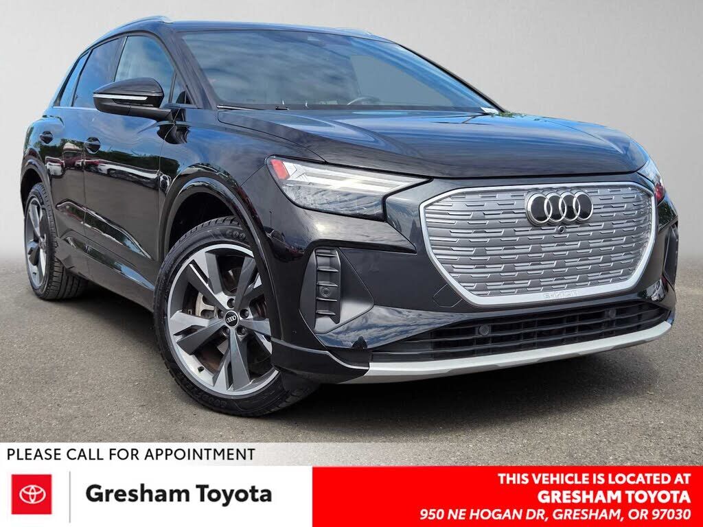 2022 AUDI Q4