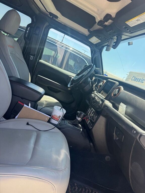 2023 JEEP Gladiator