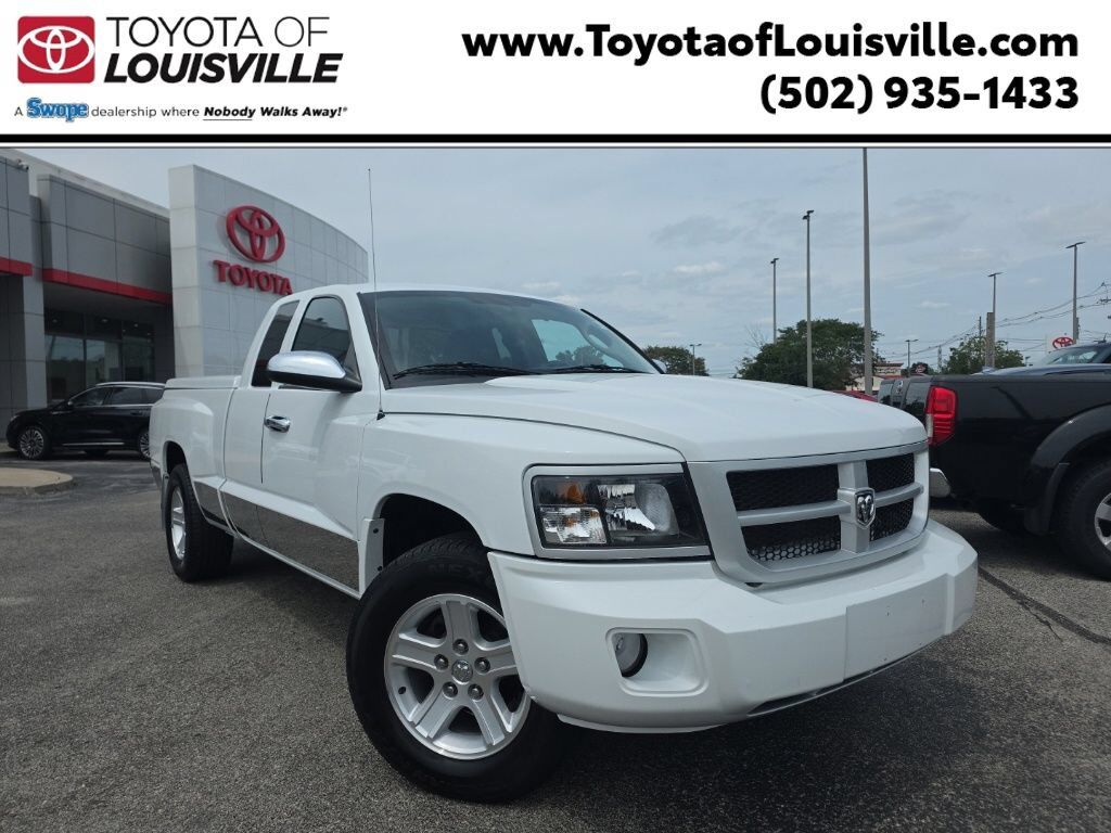 2011 DODGE Dakota