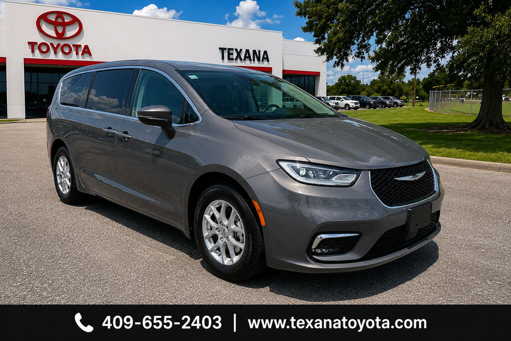 2023 CHRYSLER Pacifica