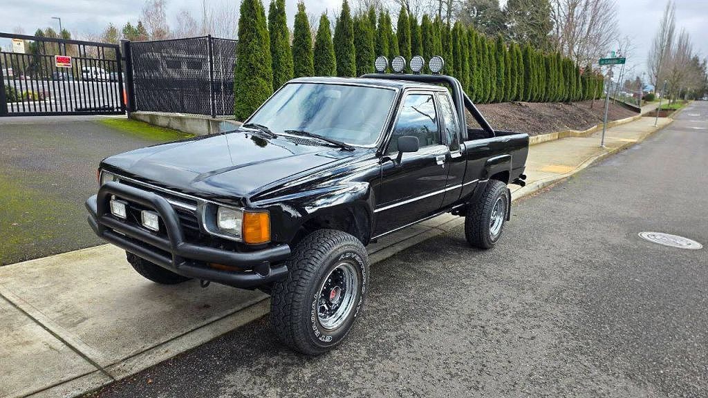 1986 TOYOTA Pick-Up