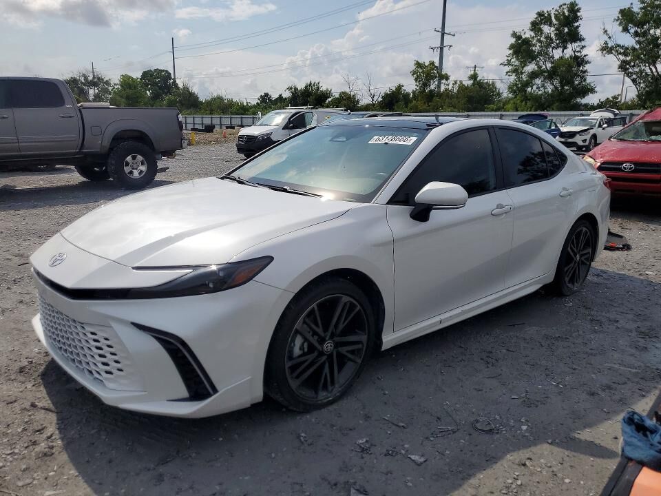 2025 TOYOTA Camry