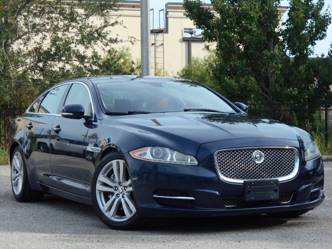 2013 JAGUAR XJ