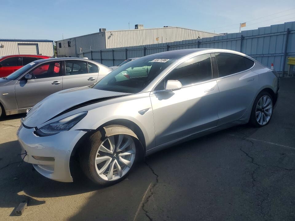 2018 TESLA Model 3