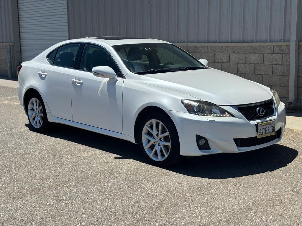 2011 LEXUS IS