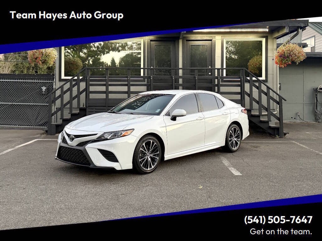2019 TOYOTA Camry