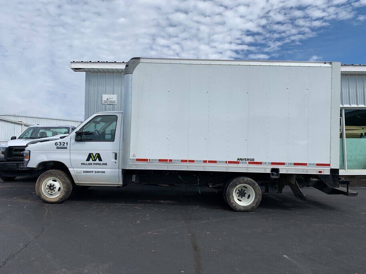 2019 FORD E-450