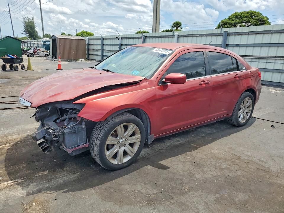 2013 CHRYSLER 200