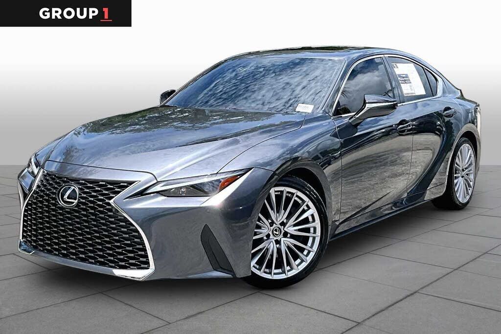 2025 LEXUS IS