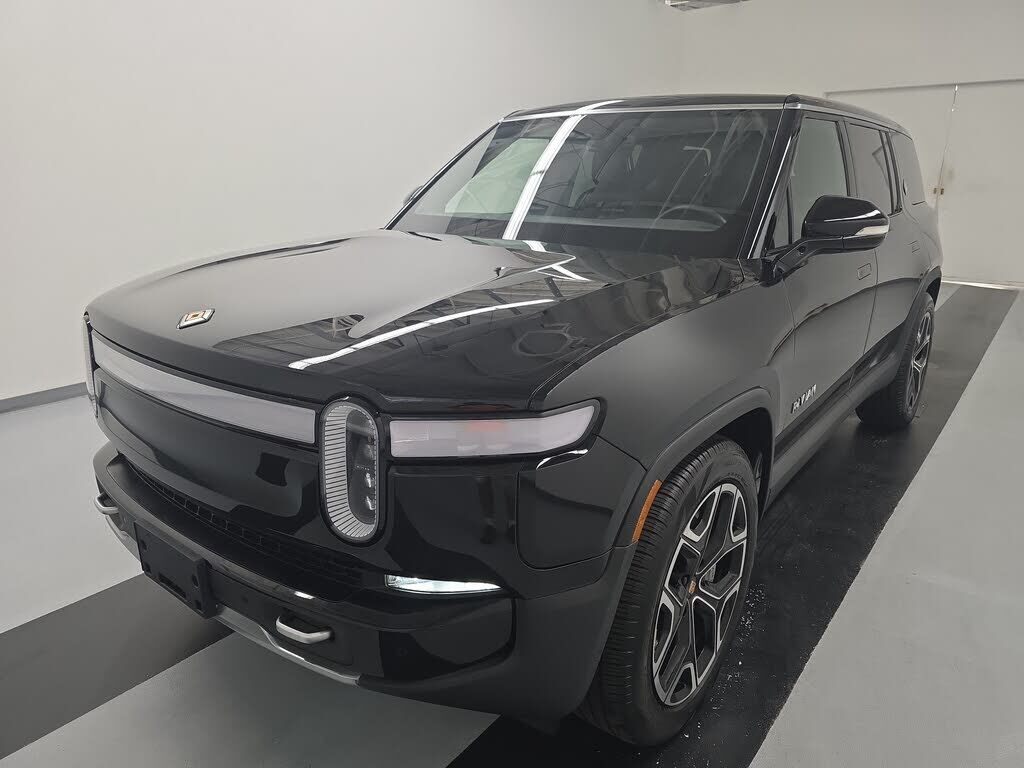 2024 RIVIAN R1S