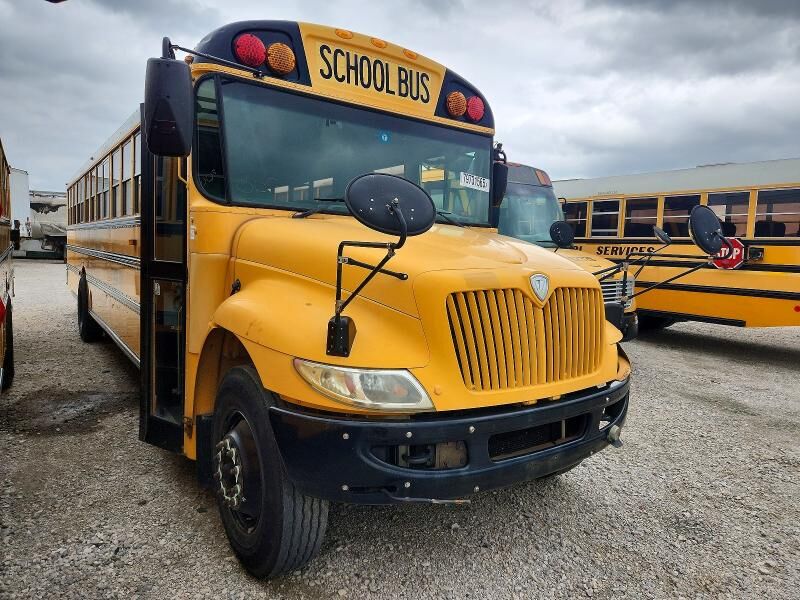 2013 IC BUS PB105