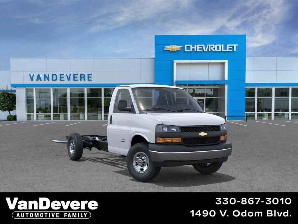 2026 CHEVROLET Express