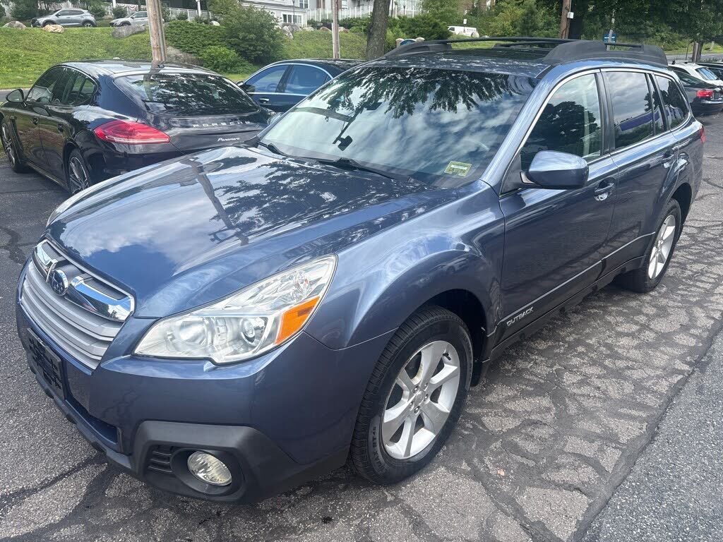 2014 SUBARU Outback