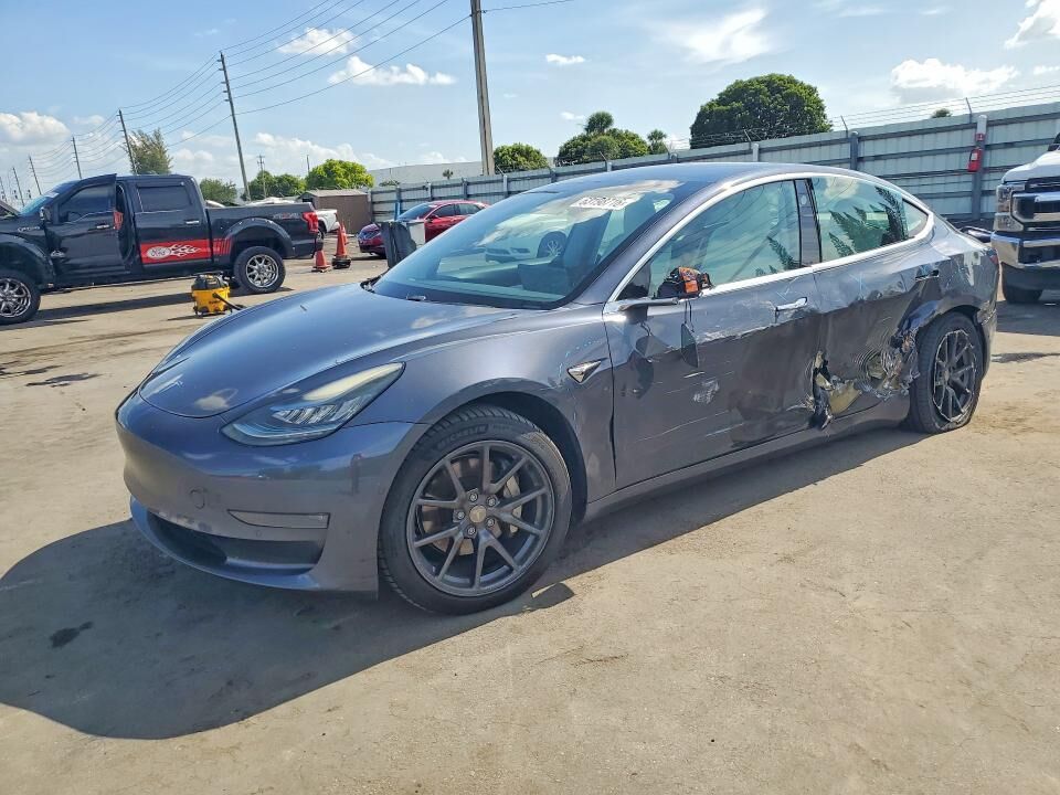 2019 TESLA Model 3