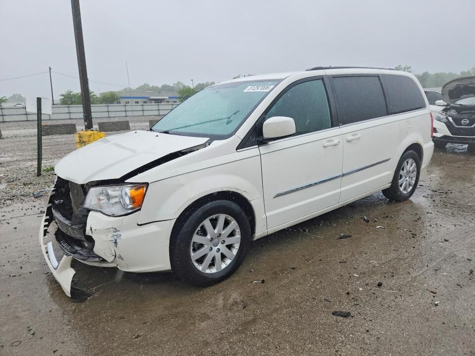 2013 CHRYSLER Town and Country