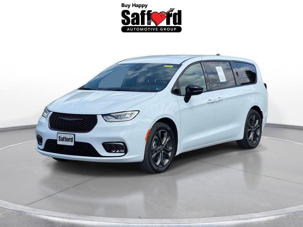 2026 CHRYSLER Pacifica