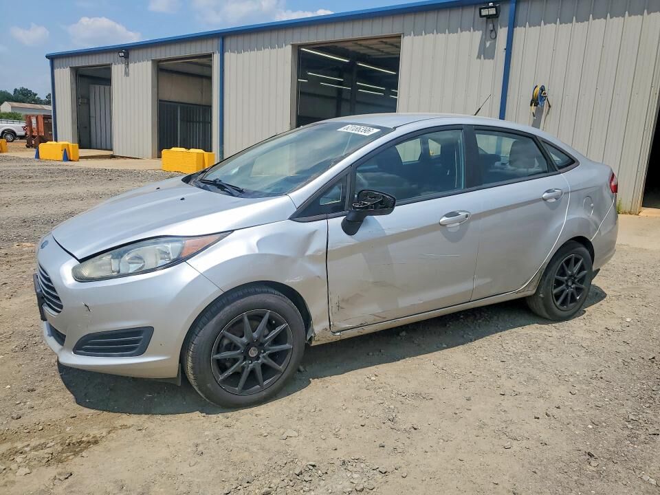 2015 FORD Fiesta