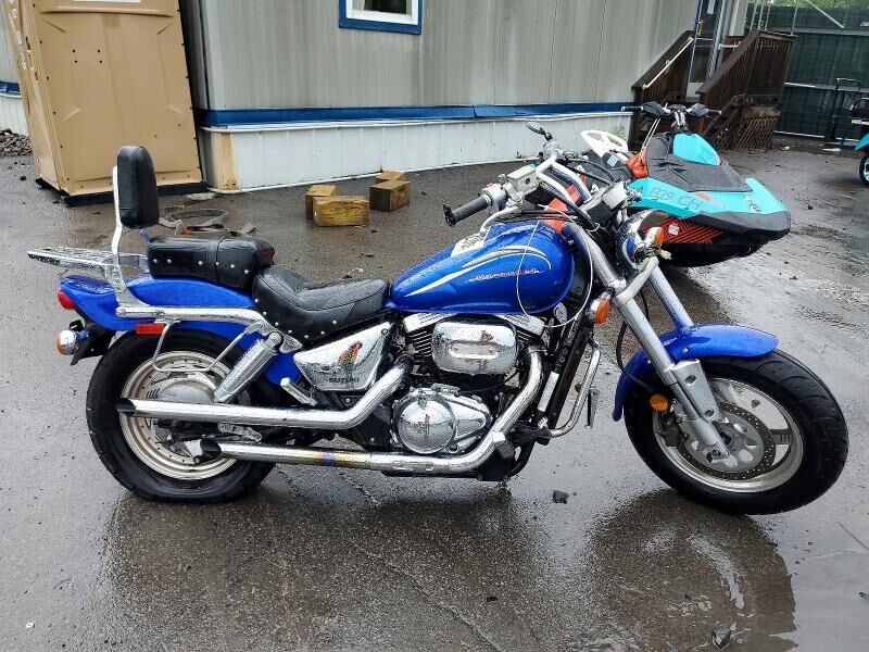 2001 SUZUKI VZ800