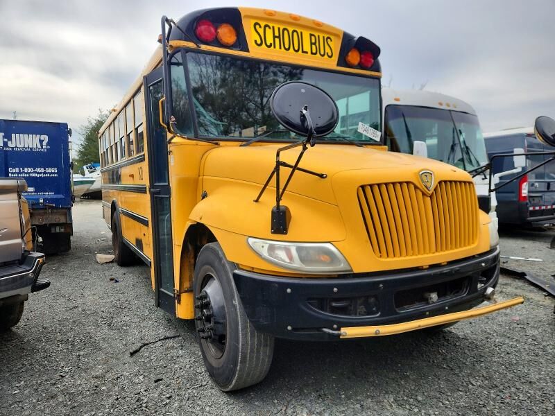 2015 IC BUS PB105