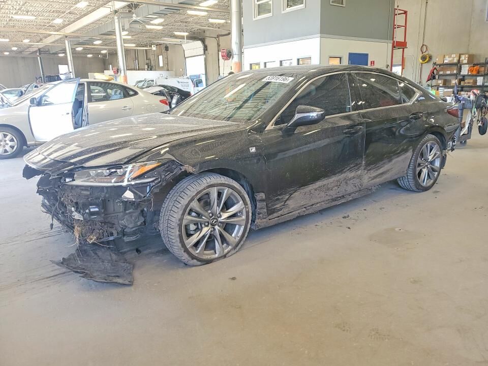 2019 LEXUS ES