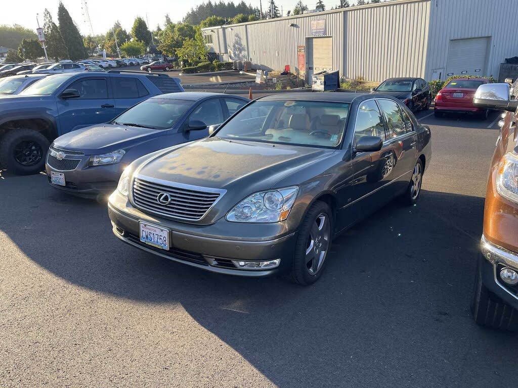 2004 LEXUS LS