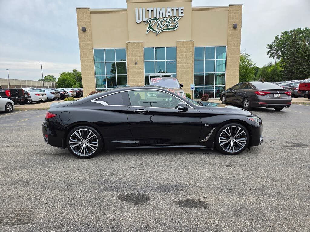 2017 INFINITI Q60