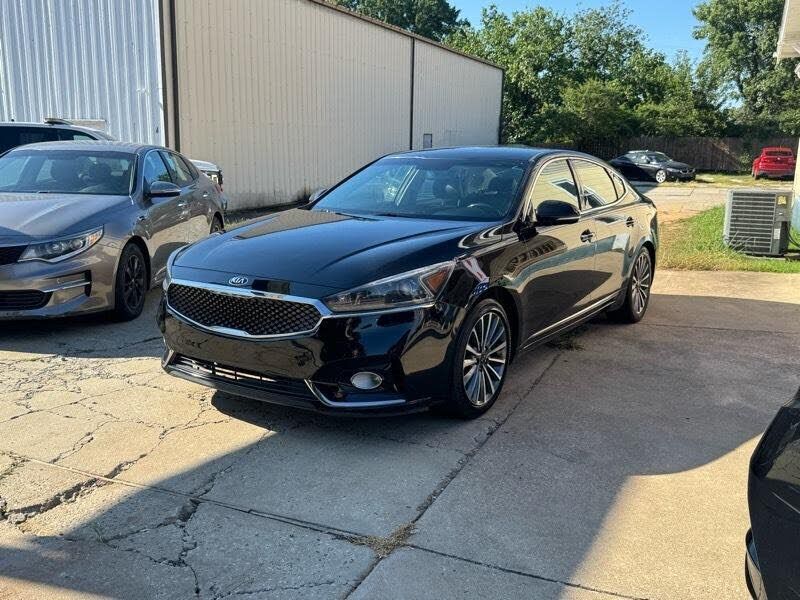 2017 KIA Cadenza