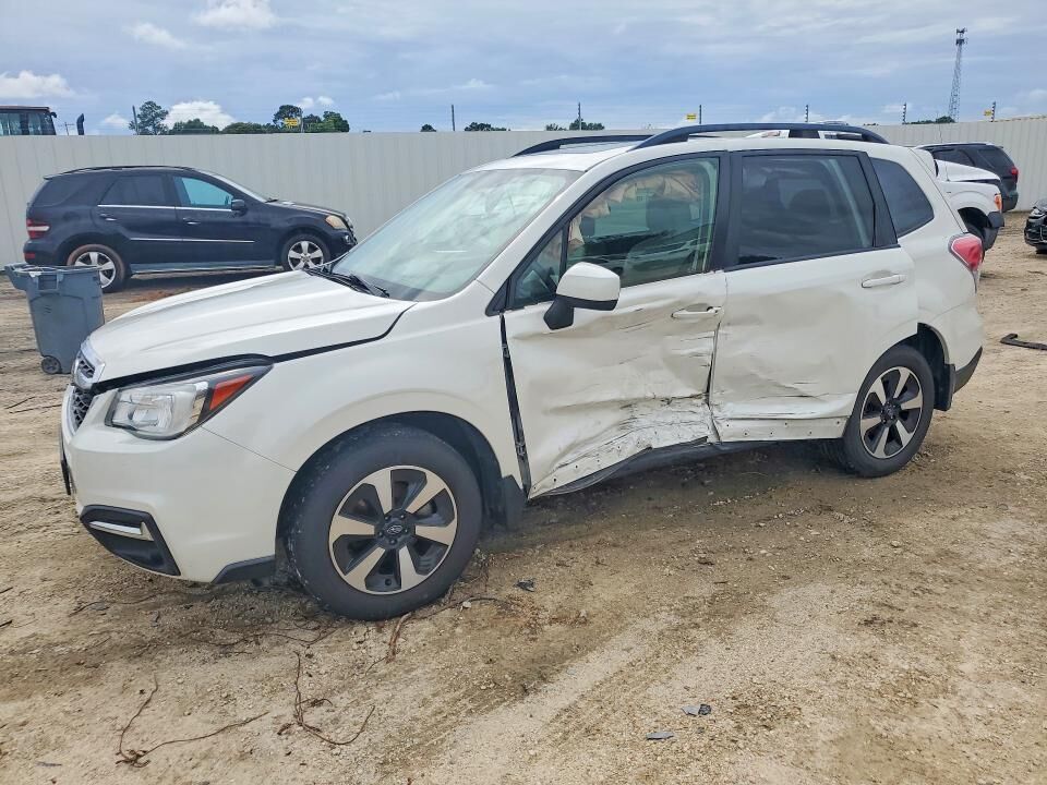 2017 SUBARU Forester
