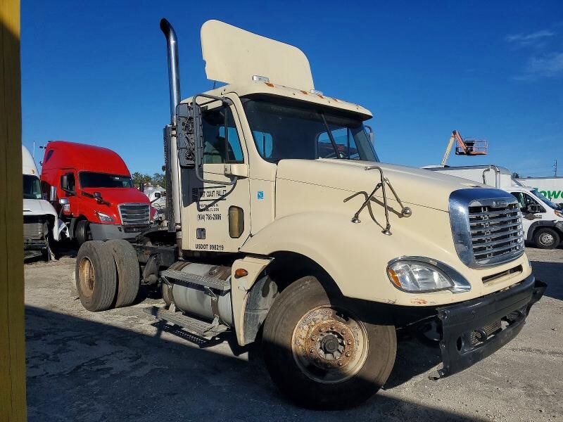 2006 FREIGHTLINER Columbia