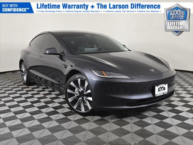 2025 TESLA Model 3
