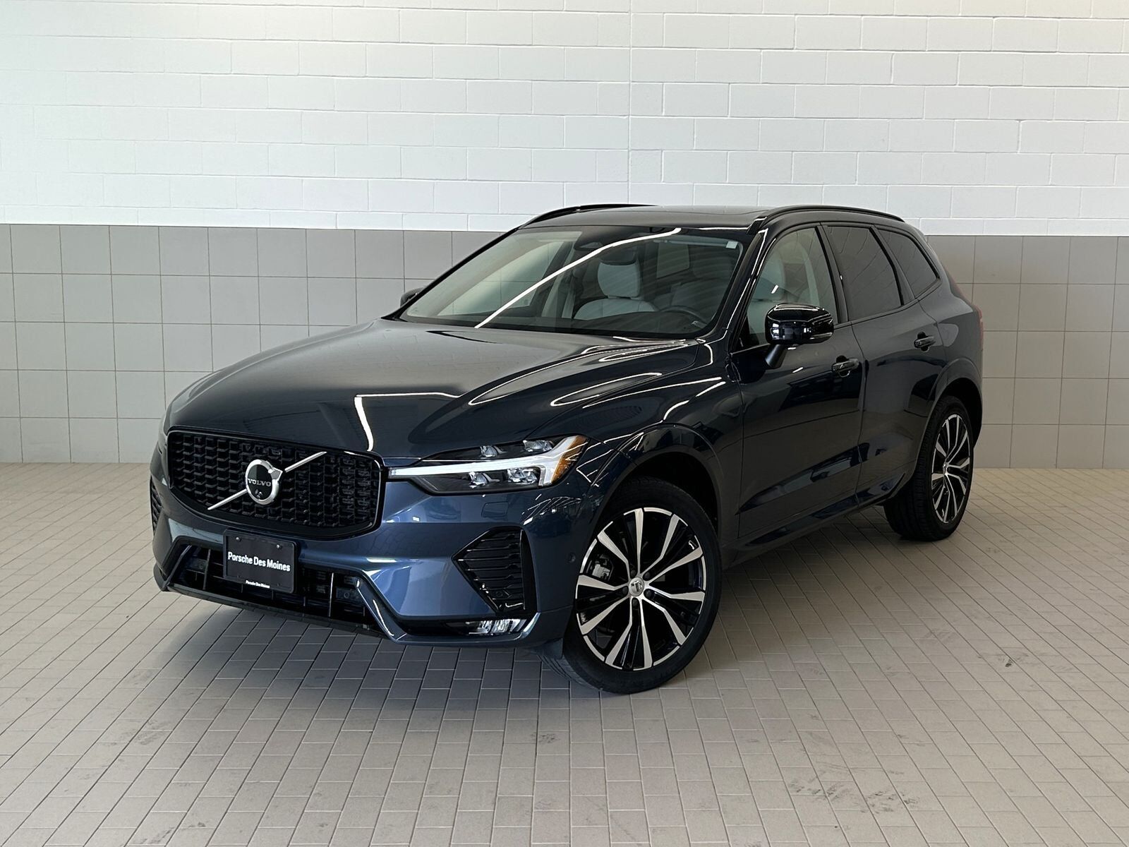 2024 VOLVO XC60